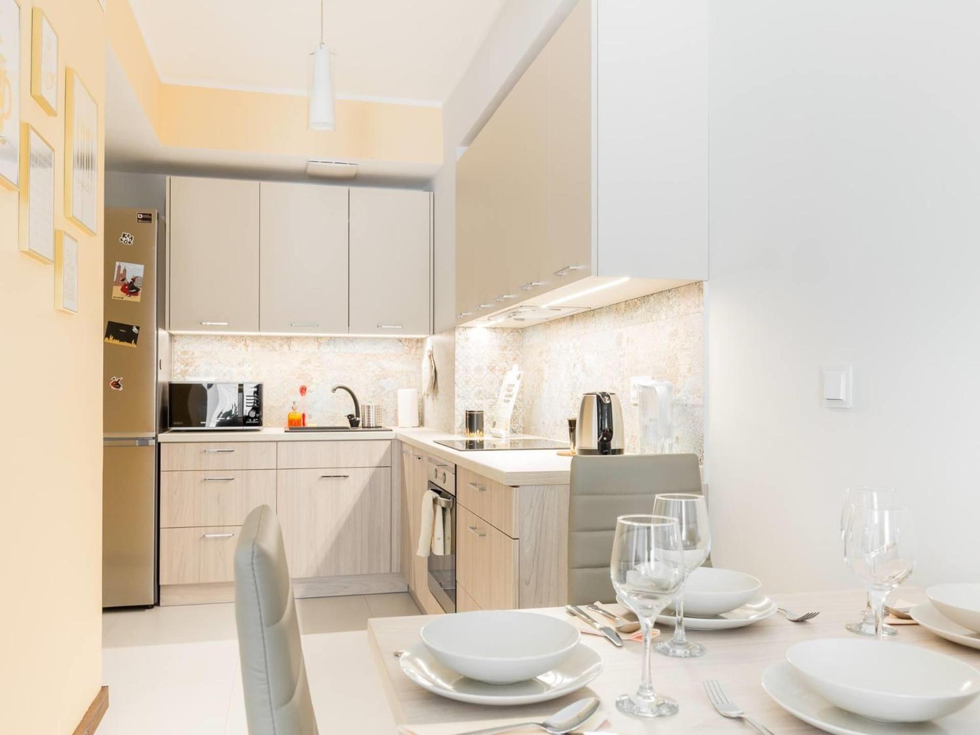 Rentplanet - Angel Plaza Apartamento Cracovia
